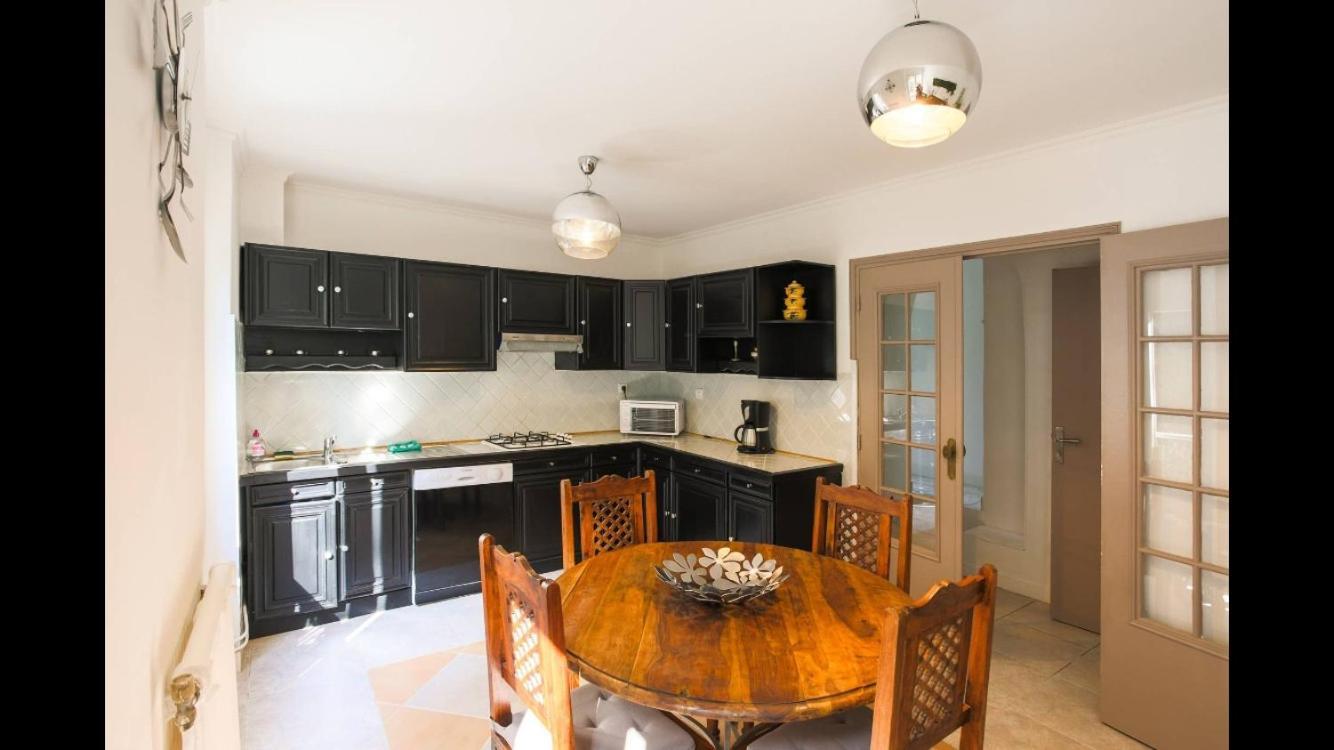 Villa Laetitia - Appt De Charme Avec Parking - Nice Nord Dış mekan fotoğraf